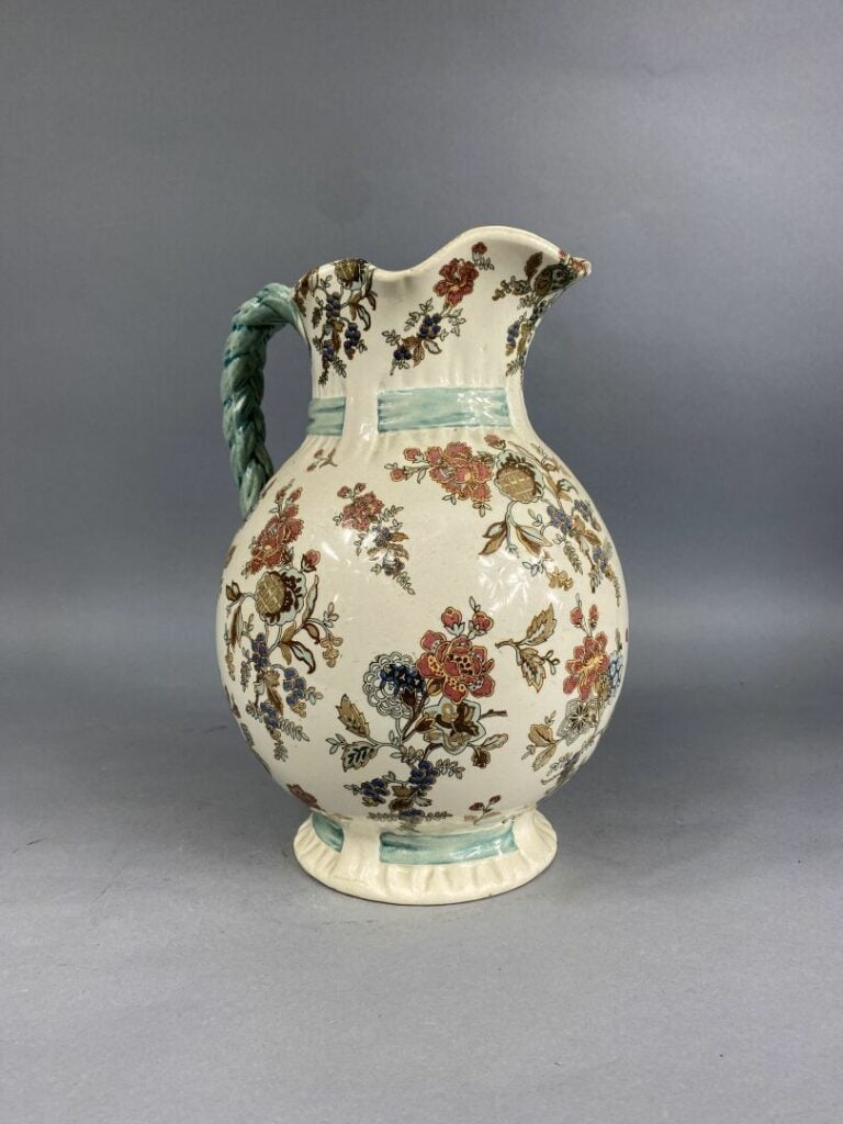 GIEN - Jardinière en faïence à décor polychrome, modèle Pivoine - 17 x 40 x 20…