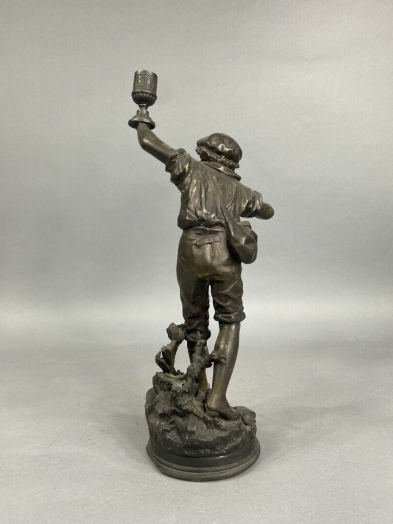 Ernest RANCOULET (1842-1918) - Sujet en régule patiné figurant un enfant au bér…