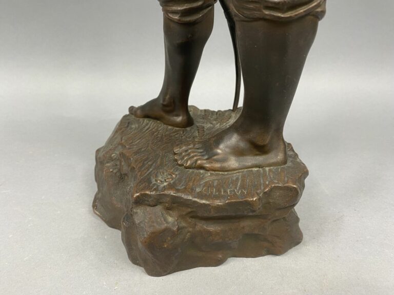 Ch. LEVY (XIXe-XXe) - Le faneur - Epreuve en bronze à patine brune - Signée sur…