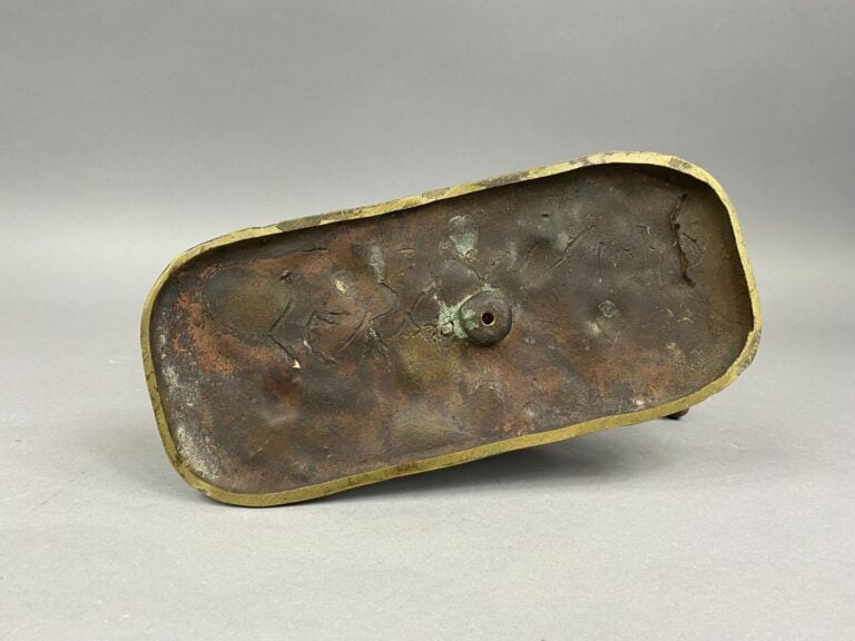 Epreuve en bronze à patine brune représentant une brebis - 15 x 24 x 10.5 cm