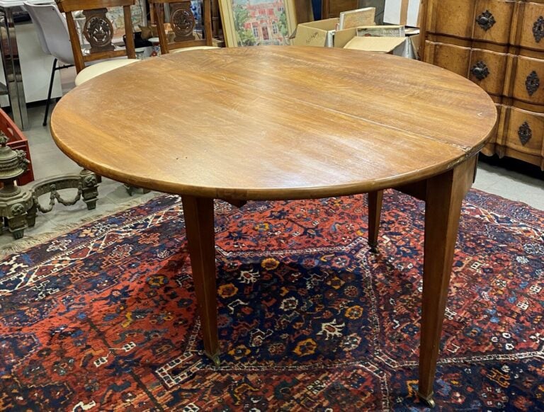 Grande table de salle à manger en acajou et placage d'acajou à plateau ovale po…