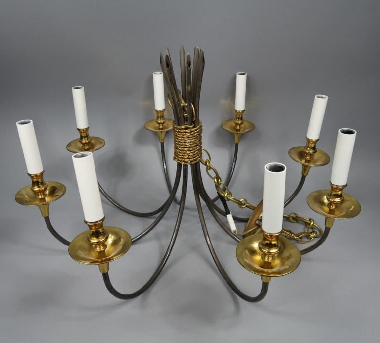 Lustre à huit bras de lumière en alliage laiton doré - H : 44 cm