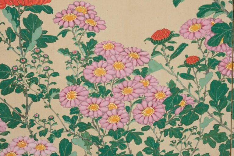 Grand paravent byobu à 6 panneaux avec une peinture représentant des fleurs de…