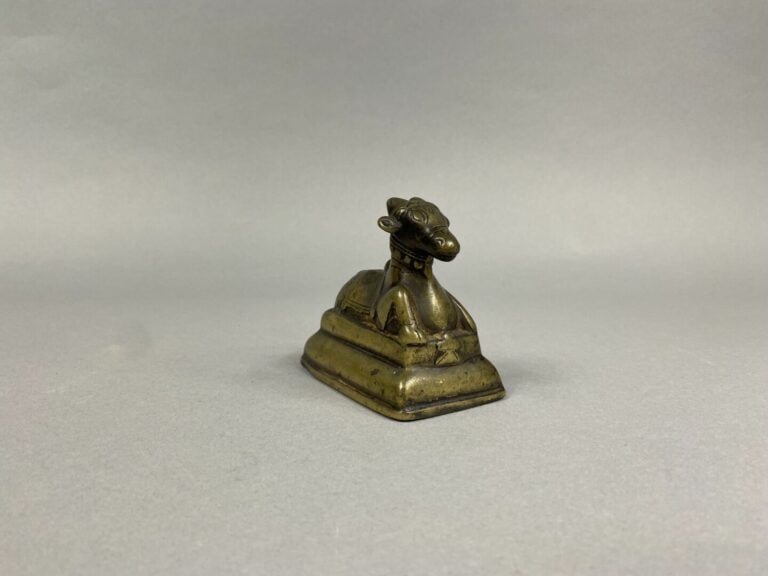 INDE - Sujet en bronze patiné figurant une vache sacrée - - PAS D'ENVOI POSTAL…