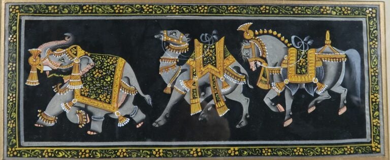 Ecole du XXe siècle - Eléphant, chameau, cheval - Peinture sur tissu - 9.5 x 23…