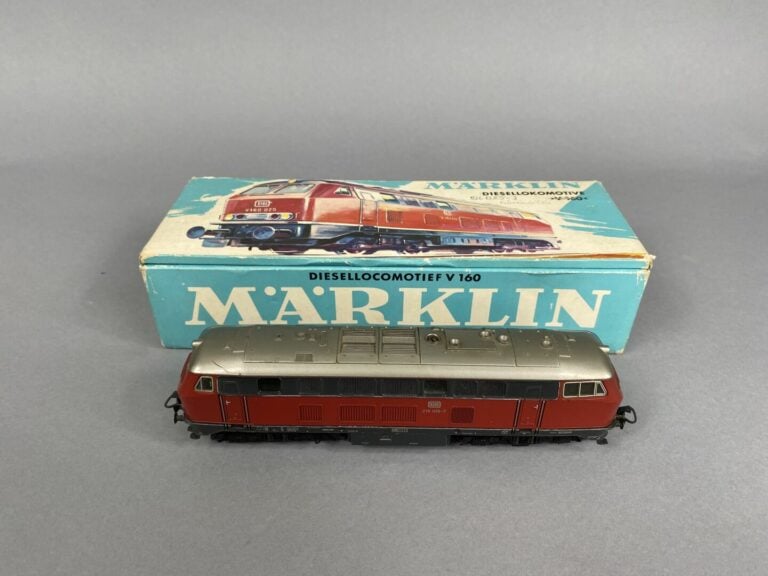 MARKLIN - Locomotive diesel V160 - (dans sa boîte) - (usures) - - PAS D'ENVOI P…