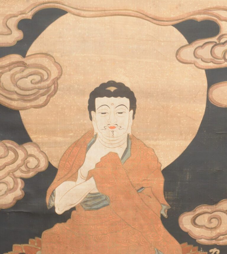 Grand rouleau suspendu bouddhiste (kakejiku) avec une bordure de brocart épais…