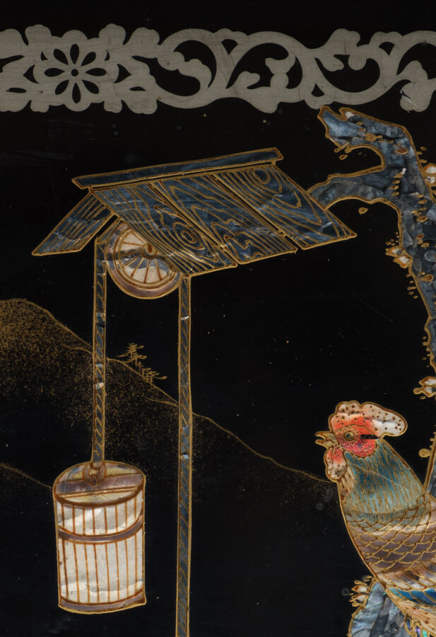 Grand album carte postale du Japon en laque noire avec des incrustation de nacr…