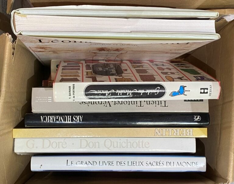 Mannette de livres d'art et décoration comprenant six cartons dont KJELLBERG, C…