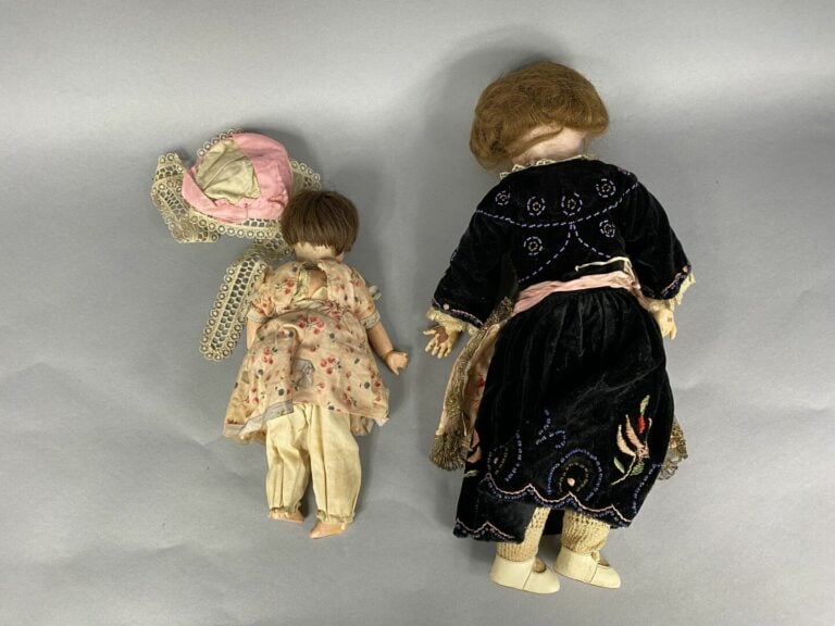SFBJ, Paris - Poupée tête en porcelaine, yeux bleus, bouche ouverte à une rangé…