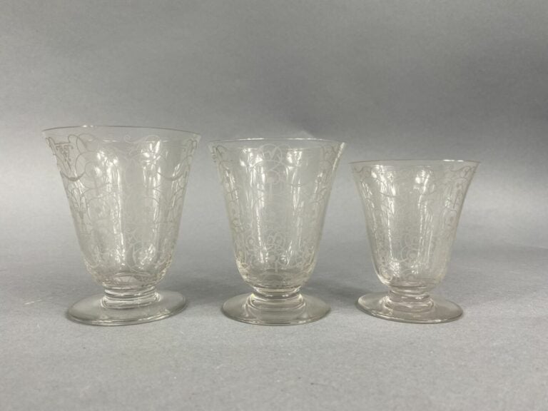 BACCARAT - Verres en cristal modèle Michel-Ange - Huit verres à vin et huit ver…
