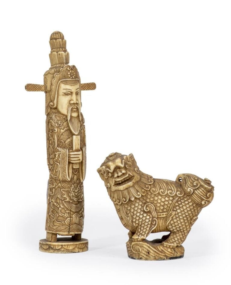 [X] LOT DE DEUX OBJETS EN OS - Vietnam, Dynastie des Nguyen, Vers 1900 - Il com…