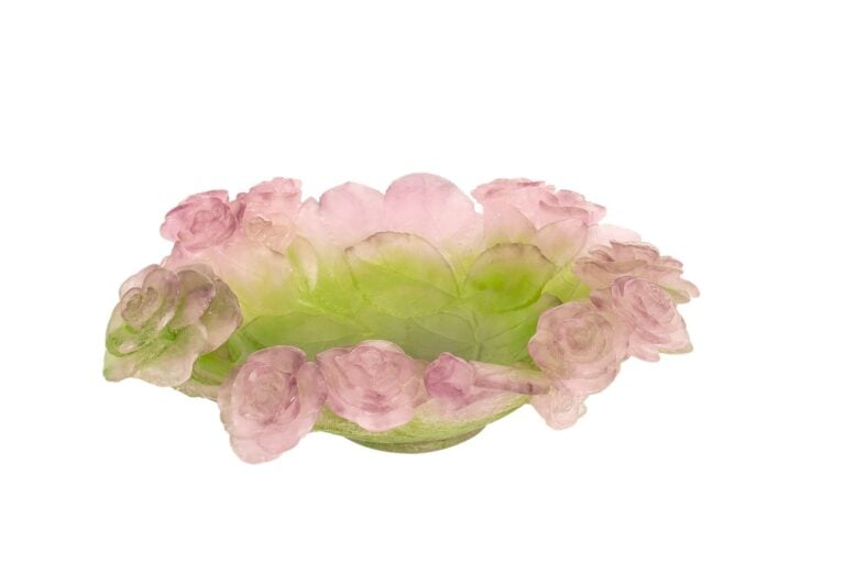 DAUM FRANCE. - Coupe "Rose Passion" en pâte de cristal rose et verte, signée. -…