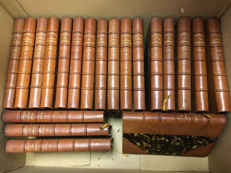 Oeuvres de Victor Hugo, 20 volumes reliés cuir