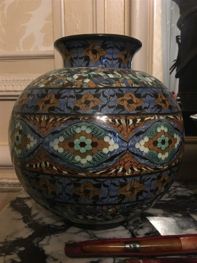 Jean GERBINO (1876-1966) à Vallauris. - Vase de forme voule en céramique, signé…