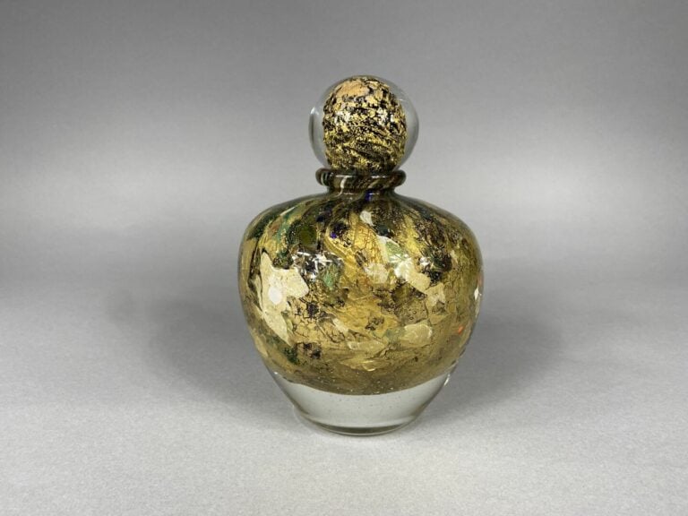 Jean-Claude NOVARO (1943-2015) - Flacon en verre soufflé à décor d'inclusions d…