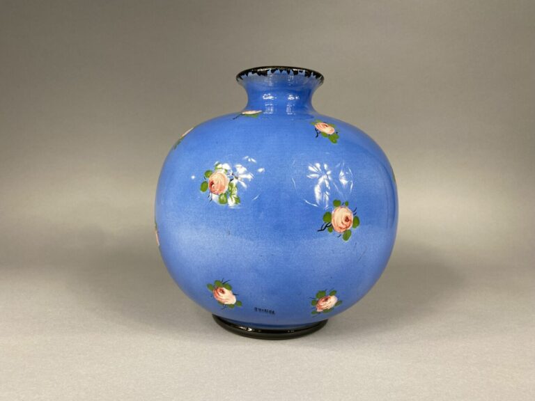 MASSIER & VALLAURIS - Vase boule à petit col en céramique émaillée à décor poly…