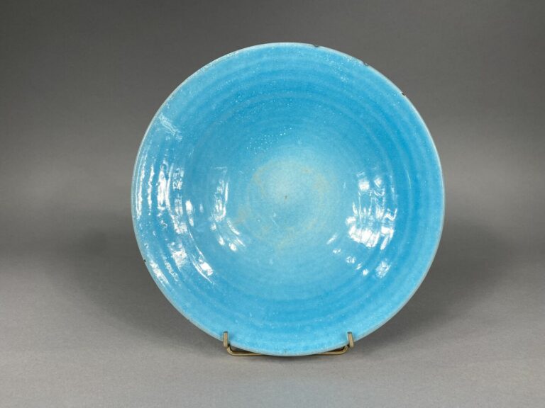 Francis CROCIANI & VALLAURIS - Plat en céramique émaillée craquelée turquoise -…