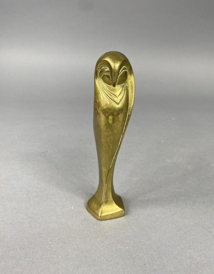 Paul GONEZ (1946) - Cachet en bronze figurant un hibou - Signé - H : 13 cm