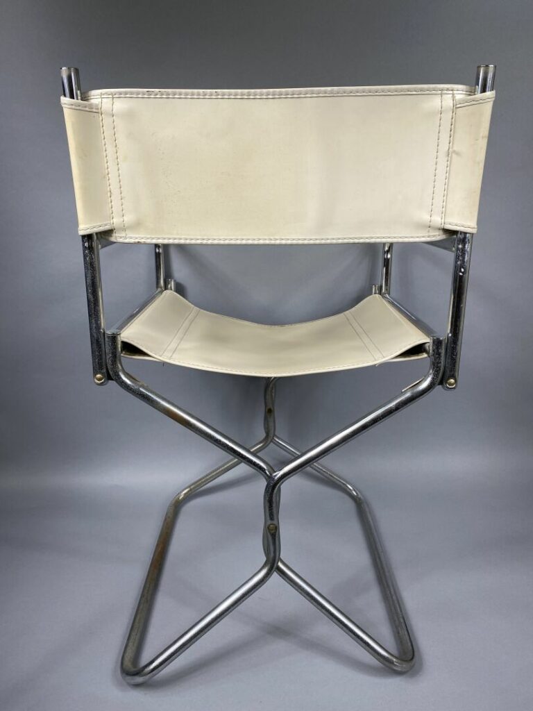 Chaise pliante en métal tubulaire chromé, dossier et assise en cuir beige - 83…