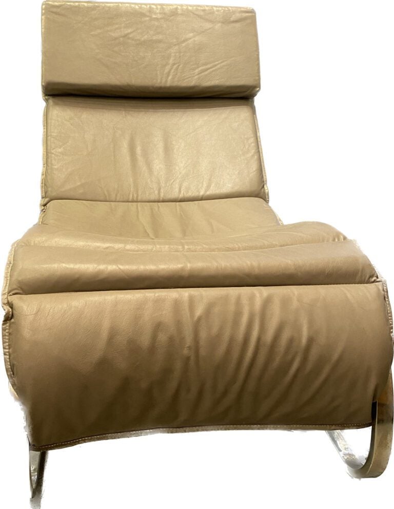 HOPPEN Kelly - Chaise longue à structure en métal chromé et garniture en cuir g…
