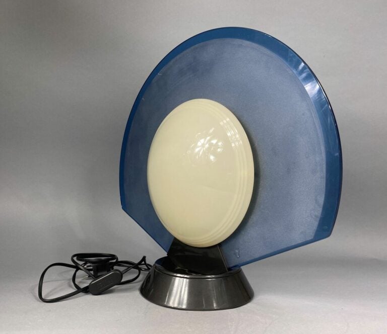 Pier Giuseppe RAMELLA (XXe) et ARTELUCE Edition - Lampe de Bureau modèle "Tikal…