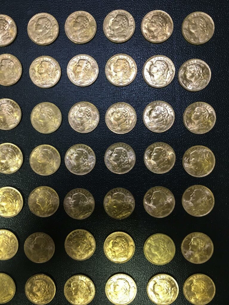 Lot de 70 pièces de 20 francs or suisse