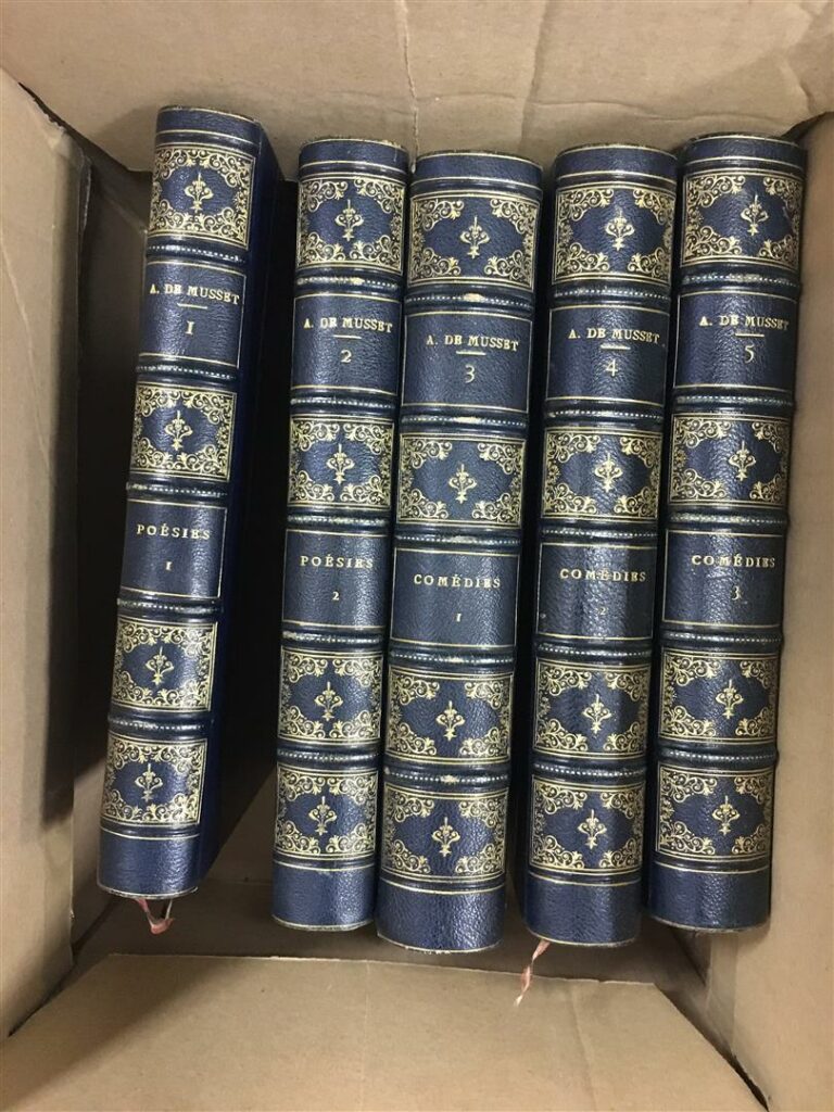 11 volumes reliés, Alfred de Musset, Poésies, 2 vol, Comédies, 3 vol, Nouvelles…
