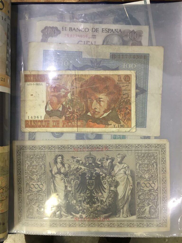Lot de billets de banque français et étrangers, époques diverses