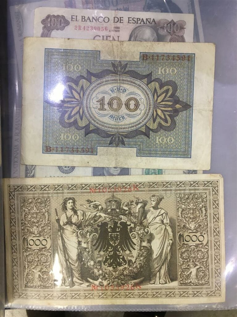 Lot de billets de banque français et étrangers, époques diverses
