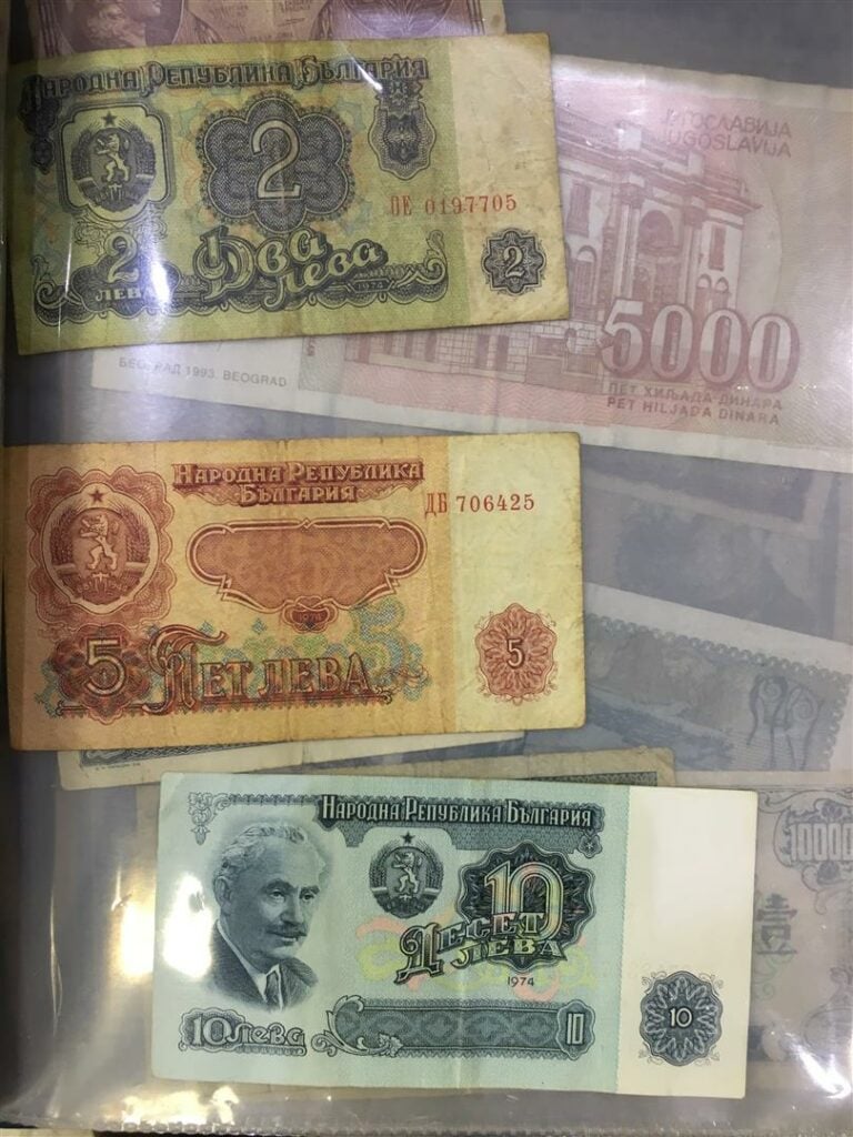 Lot de billets de banque français et étrangers, époques diverses