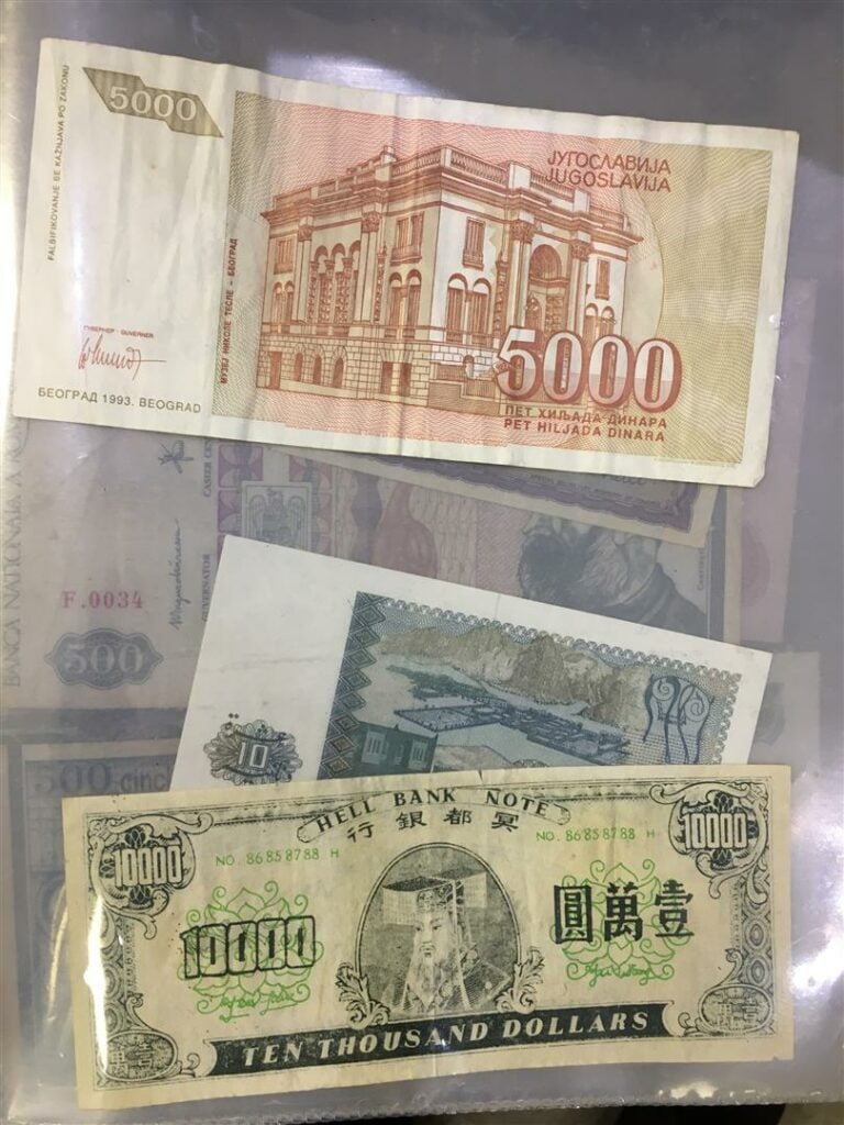 Lot de billets de banque français et étrangers, époques diverses
