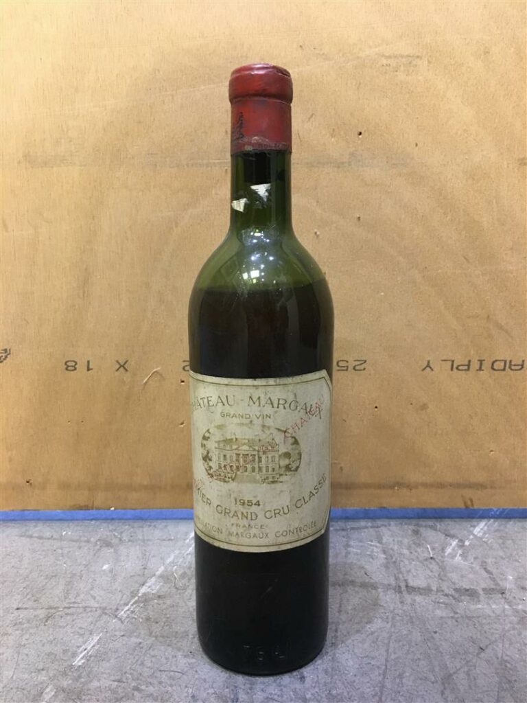 1 bouteille, CHATEAU MARGAUX, Margaux, Premier Grand Cru Classé, 1954 (niveau b…
