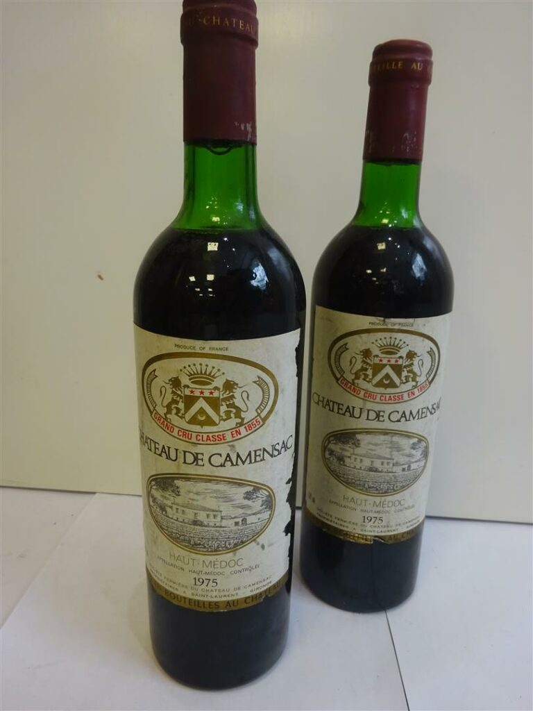 2 bouteilles, CHATEAU DE CAMENSAC Haut Médoc, 1975, Grand cru classé