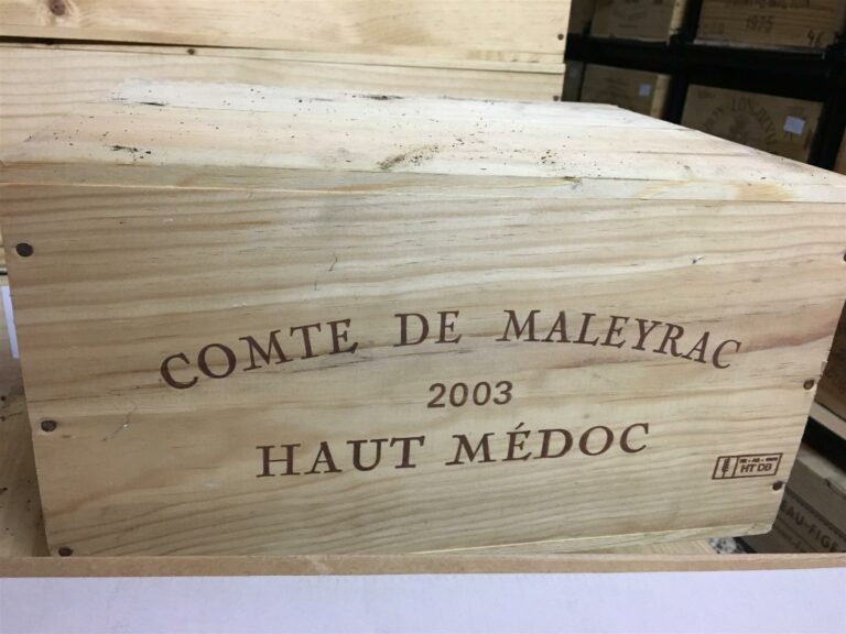 12 bouteilles, CHATEAU DE MALEYRAC, Haut-Médoc, 2003, caisse bois.