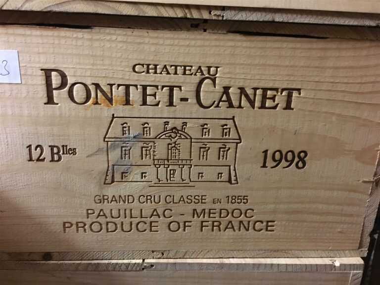 12 bouteilles, CHATEAU PONTET-CANET, 5e Cru Pauillac, 1998, caisse bois.