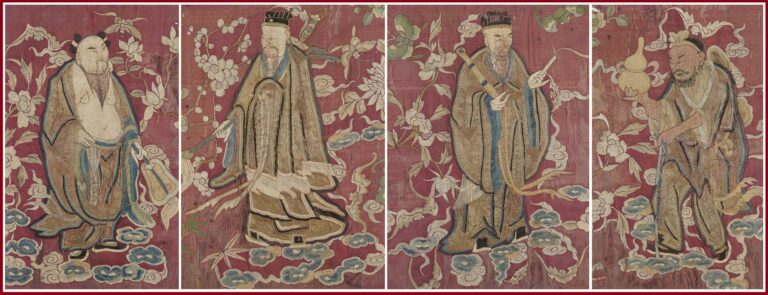 SUITE DE QUATRE (4) PANNEAUX DE SOIE BRODES - Chine, Dynastie Qing, Epoque XIXe…
