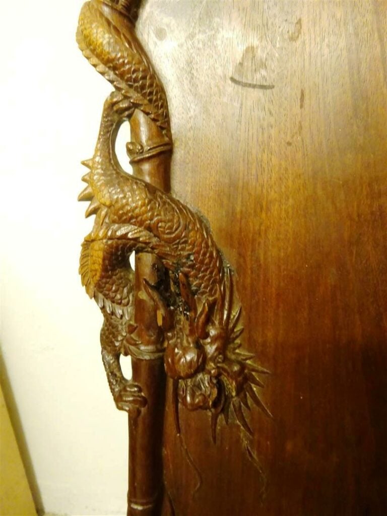 PLATEAU DE BOIS EXOTIQUE SCULPTE DE DEUX DRAGONS - Vietnam / Indochine, Epoque…
