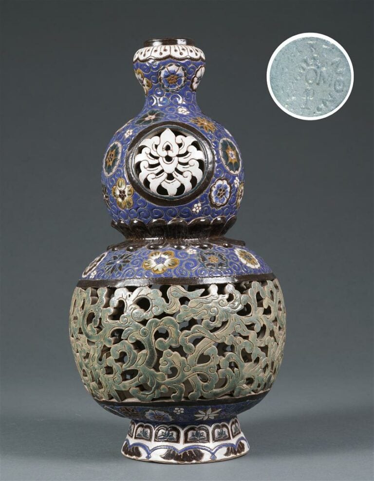 VASE EN FORME DE CALEBASSE / DOUBLE GOURDE EN GRES PROBABLEMENT DE BIEN HOA ??…