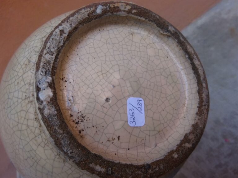 VASE EN GRES SEMBLABLE AUX PRODUCTIONS DE BIEN HOA ?? - Probable travail vietna…