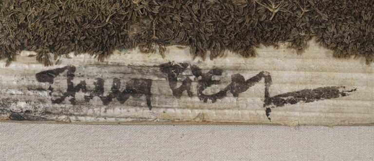 TABLEAU EN HERBIER DONNANT A VOIR DES FEMMES A L'APPROCHE D'UN TEMPLE - Vietnam…