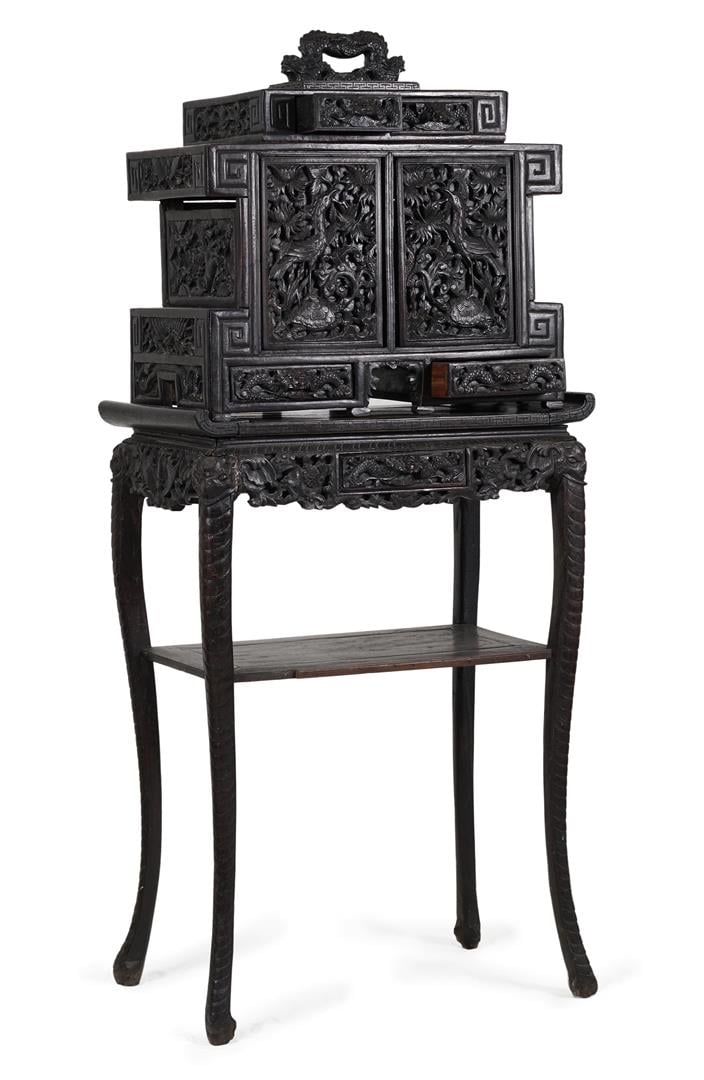MEUBLE CABINET A DEUX CORPS EN BOIS EXOTIQUE - Vietnam / Indochine, Première mo…