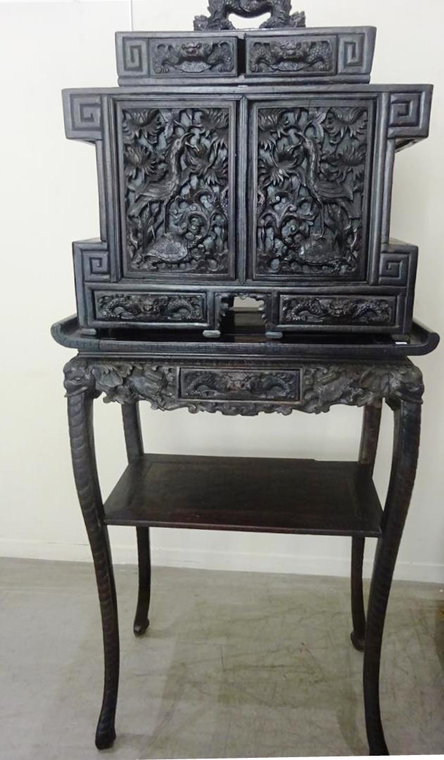 MEUBLE CABINET A DEUX CORPS EN BOIS EXOTIQUE - Vietnam / Indochine, Première mo…