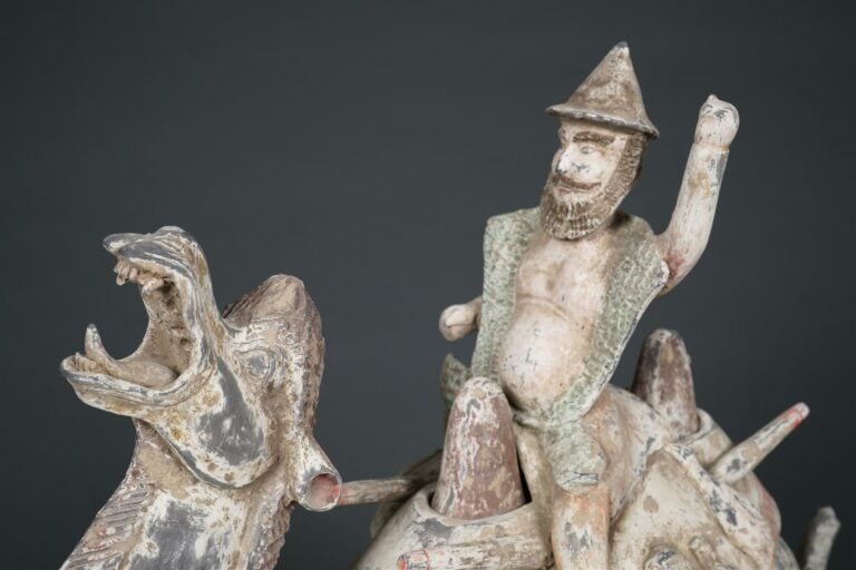 MONUMENTALE SCULPTURE / MINGQI A L'EFFIGIE D'UN CHAMELIER - Chine - Elle donne…