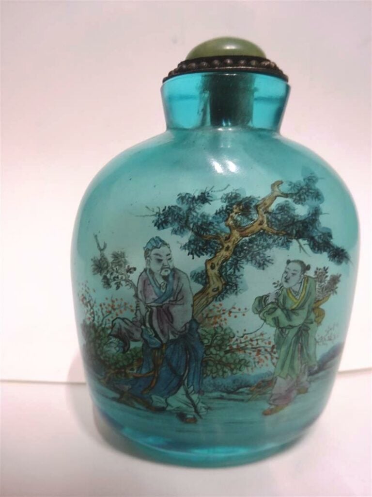GRAND FLACON TABATIERE OVOIDE EN VERRE PEINT DE L'INTERIEUR - Chine, Epoque XXe…