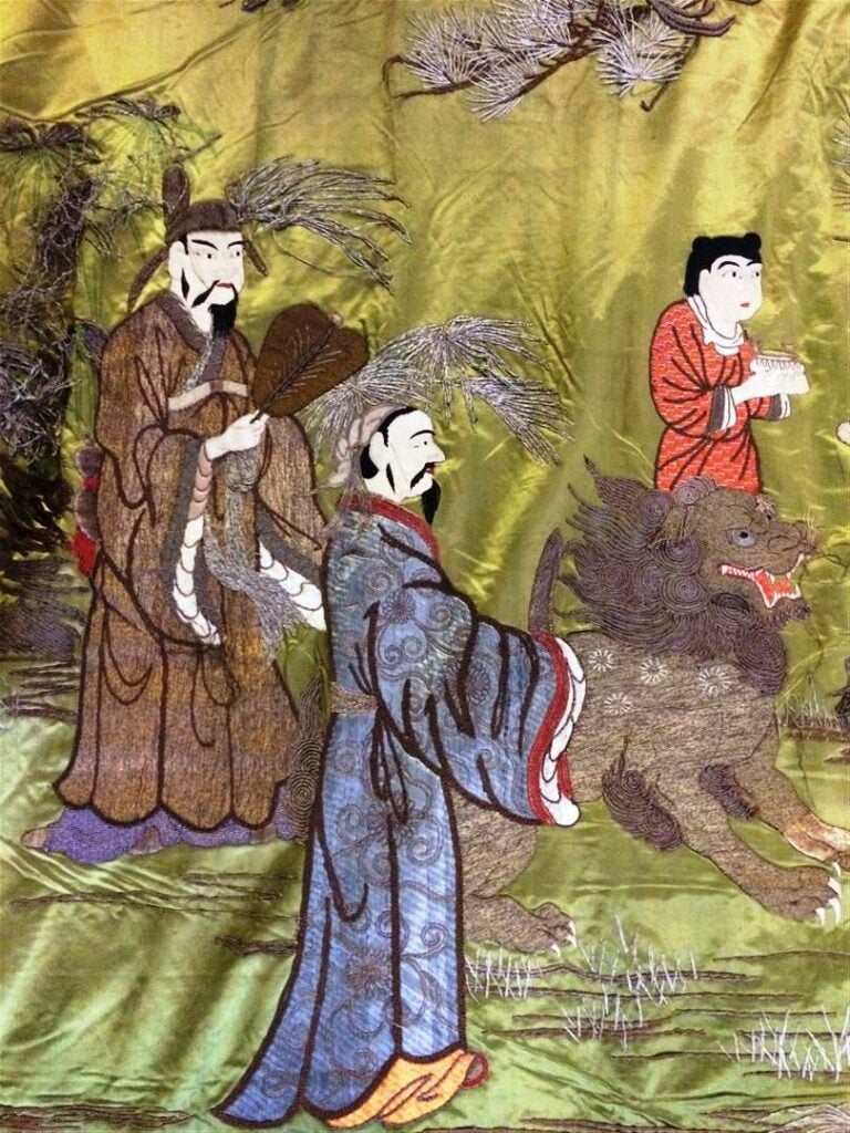 GRAND PANNEAU DE SOIE BRODEE D'IMMORTELS TAOISTES - Chine, Epoque XXe siècle -…