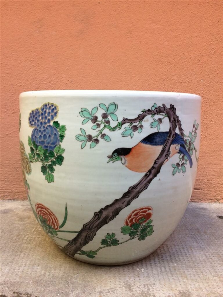 GRANDE VASQUE A POISSONS / AQUARIUM EN PORCELAINE - Chine, Epoque début du XXe…