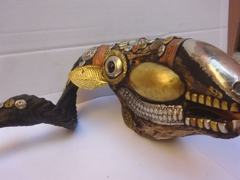 KAPALA - Tibet, Epoque XXe siècle - L: 26cm - l: 52 cm- P: 14 cm - - A KAPALA -…