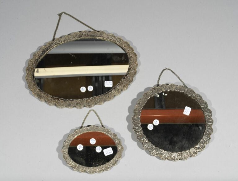 Miroirs à décor floral - Argent bas-titre à décor repoussé (pas de tughra) - Eg…