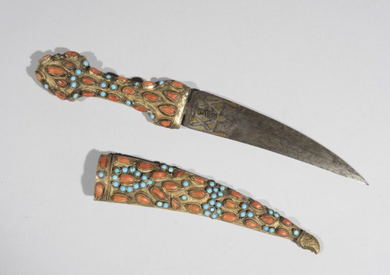 Dague Ottomane - Acier en partie damasquiné d'or et d'argent, cuivre doré, arge…